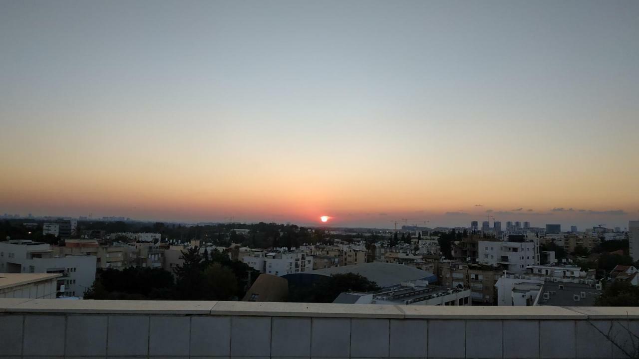 Herzelia Rooftop Special 2 Room Apartment Herzliya Exterior foto